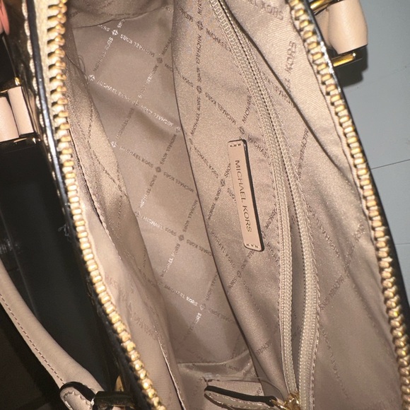 MICHAEL KORS - Picture 3 of 4